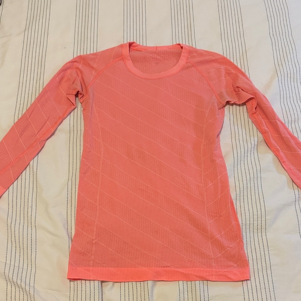 lululemon swiftly- tech  Vibrant Pink Long Sleeve Top